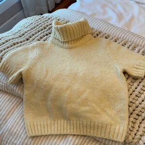 Abercrombie & Fitch Soft Cream Sweater